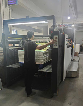 自(zì)動覆膜(mó)機